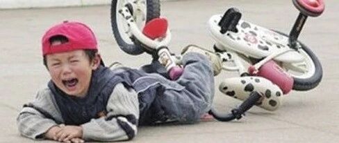 孩子摔跤磕了牙第一时间怎么处理？以防万一这篇文章必须看！