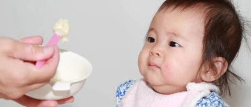 孩子生病了饮食要忌口吗？鸡蛋、鱼虾还能吃吗？