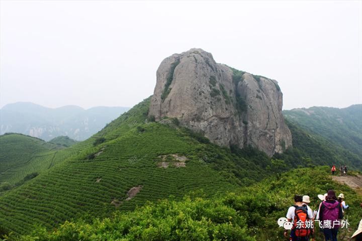 10月21日台州三门龙脊山穿越 登顶高岩背 漫步木勺沙滩,晚饭吃三门