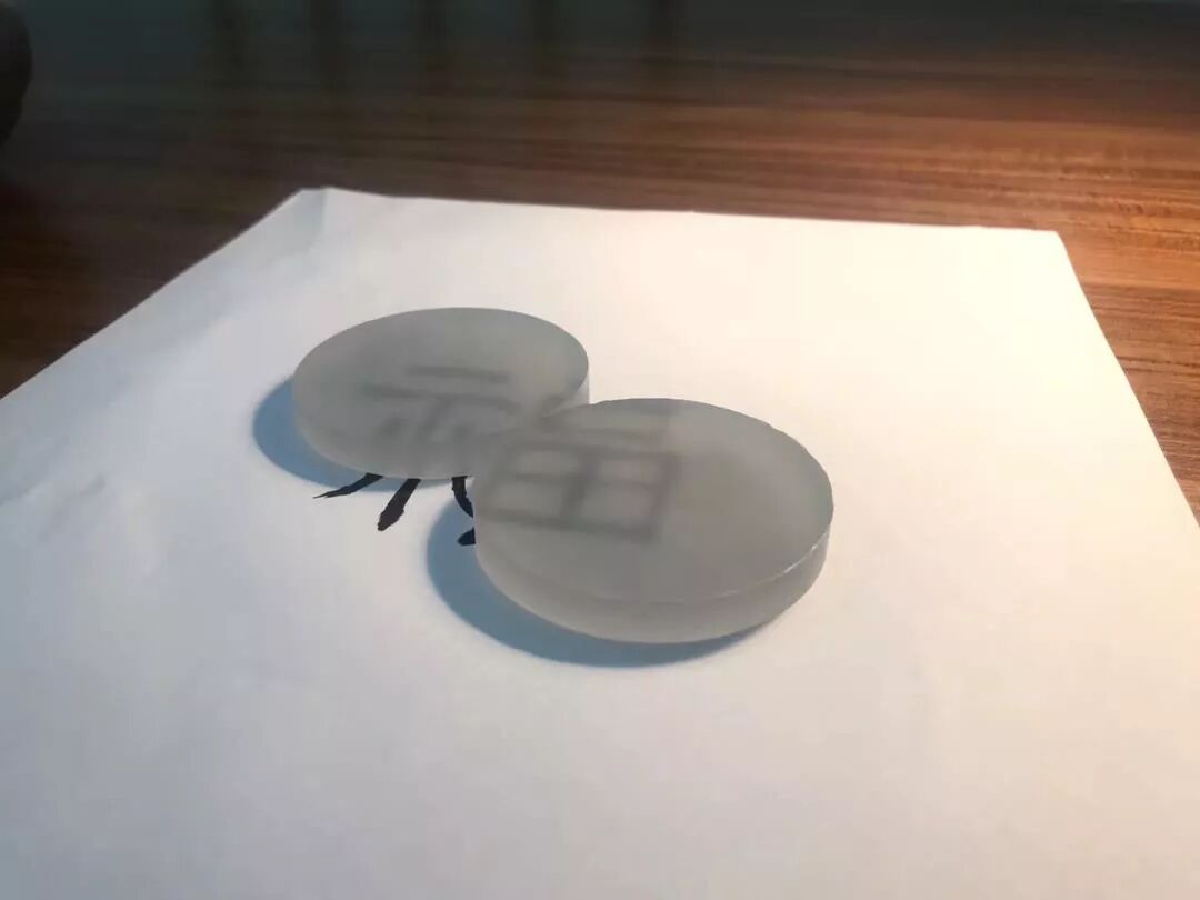 一对​冰种翡翠手镯芯，雕刻优雅的度母神像，起货惊喜太大了！