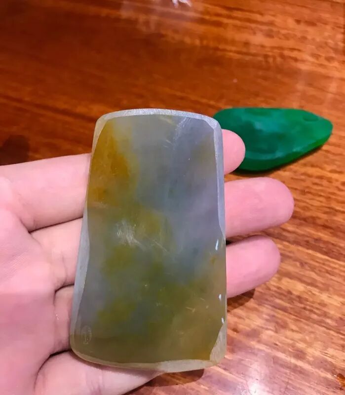 三件高端翡翠片料，各有特色，看到起货效果后货主都给了十个赞！