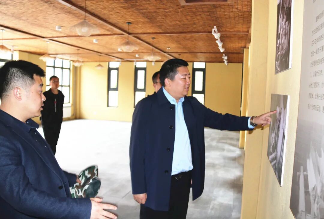 杨泽到南泥湾大生产情景风貌街区项目现场调研督导