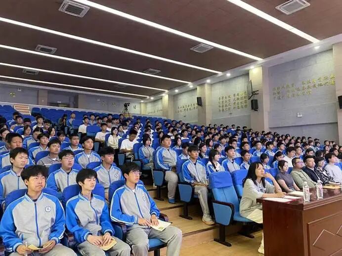 9f3193e12f44125b571f178bb9956512