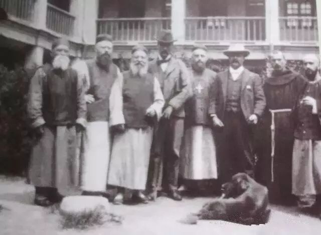 『馨香槐荫』第一座完全由中国人投资建造的基督教建筑——经四路基督教堂