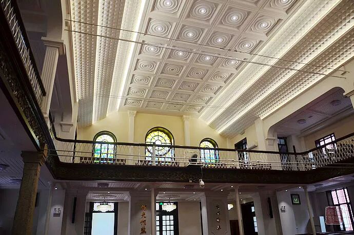 『馨香槐荫』第一座完全由中国人投资建造的基督教建筑——经四路基督教堂