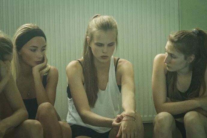 用宗教狂热取代躁郁青春《门徒》