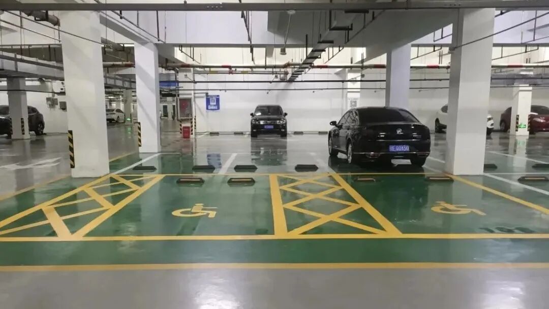 缓解特殊人群出行难题!汉江智行新增无障碍车位98个