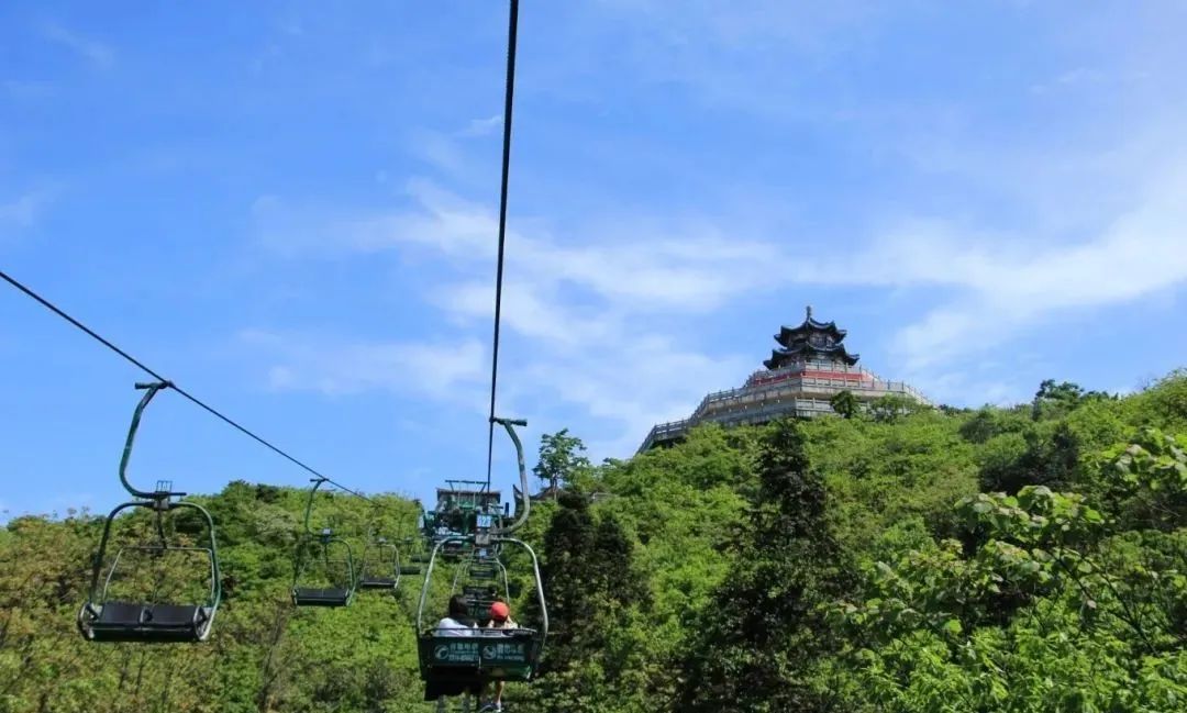 张家界天门山玻璃栈道 天门山_张家界天门山介绍_张家界的天门山介绍