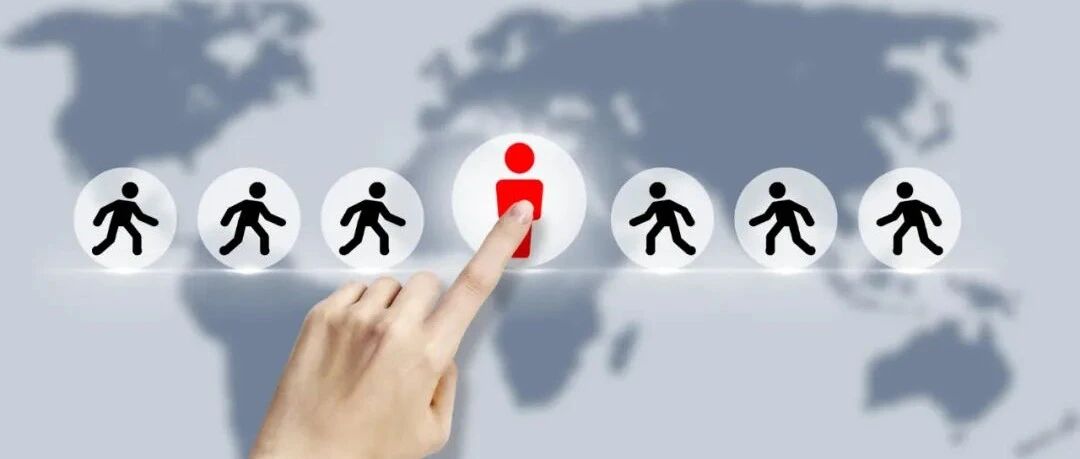 管理：学军队还是学球队