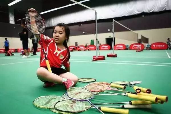 孩子練羽毛球，家長同樣也能學到許多！ 親子 第12張