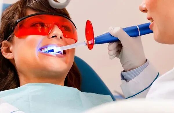 为什么口腔叫手机牙齿有话说｜看牙时，医生手中使用的器械都是什么？_https://www.jmylbn.com_新闻资讯_第12张