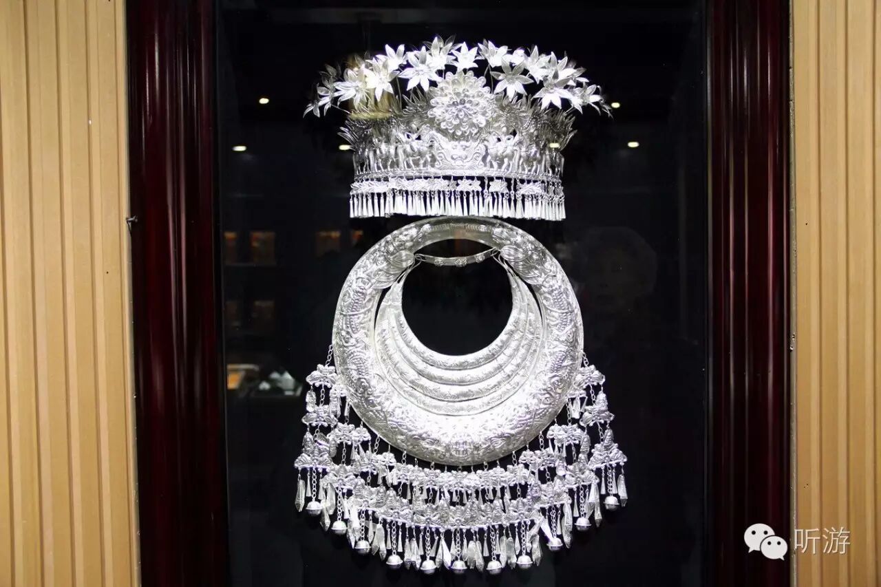 苗族银饰:是它让苗族女人美上加美!