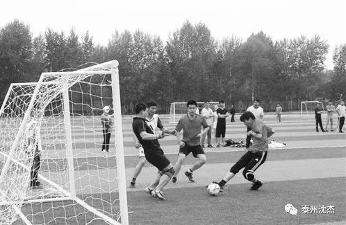 往事：半个世纪前上海静安区与泰州足球队的友谊赛