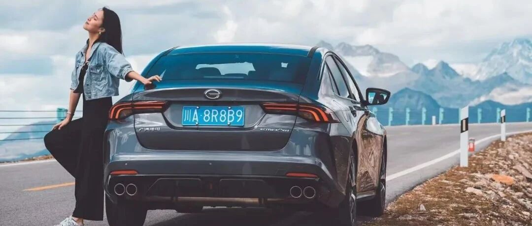 开2021最火的网红车，打卡最热的川西网红店