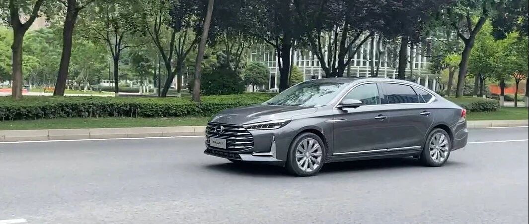 车长5米、轴距2.9米，全新广汽传祺GA8正面对抗凯美瑞/天籁