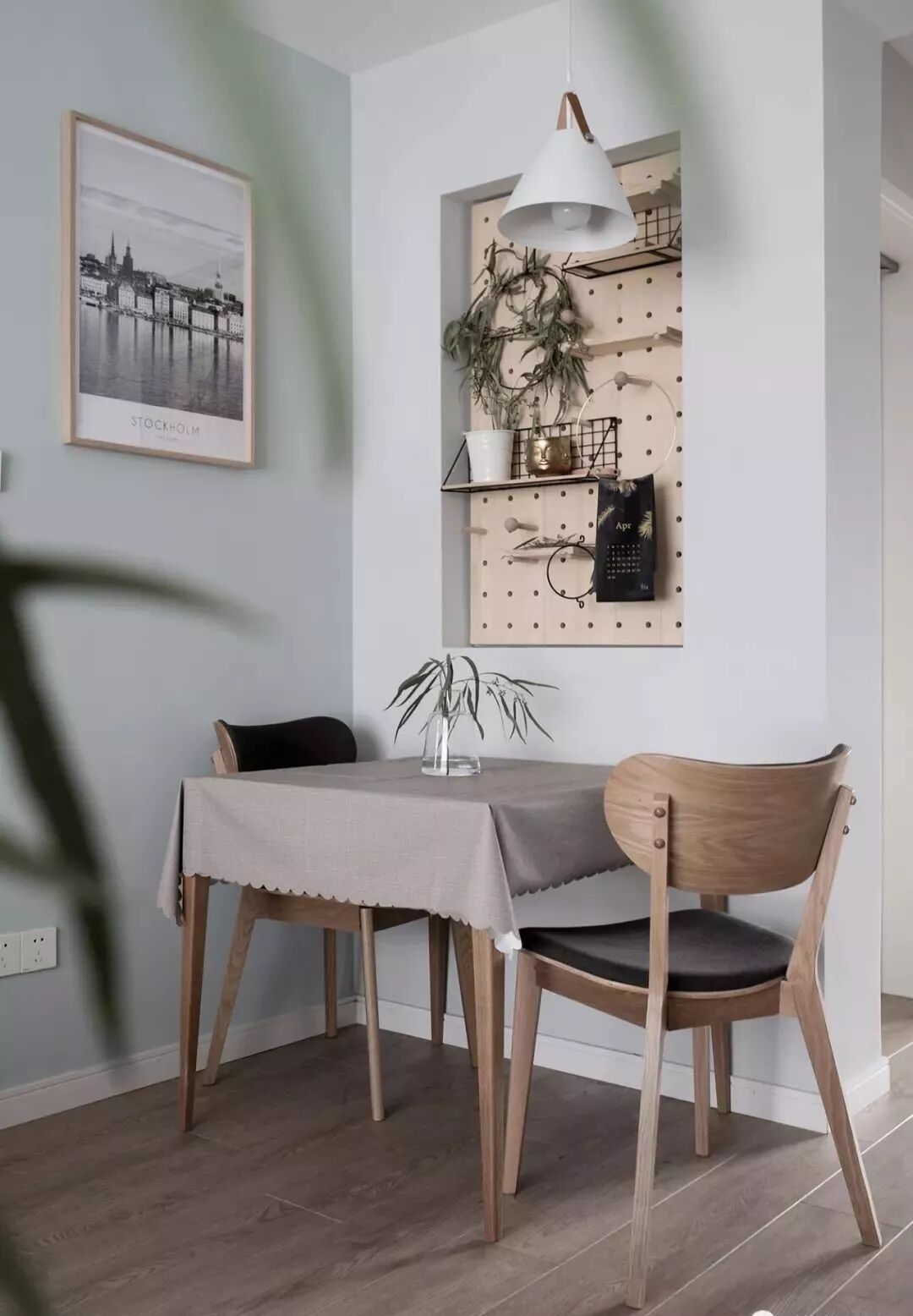 76平的簡約風二居室，半開放式廚房寬敞又好看 家居 第7張