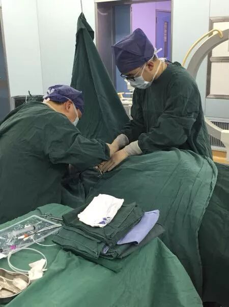 化疗泵怎么装肿瘤内科有话说｜反复输液太痛苦，不妨安装“输液港”_https://www.jmylbn.com_新闻资讯_第5张