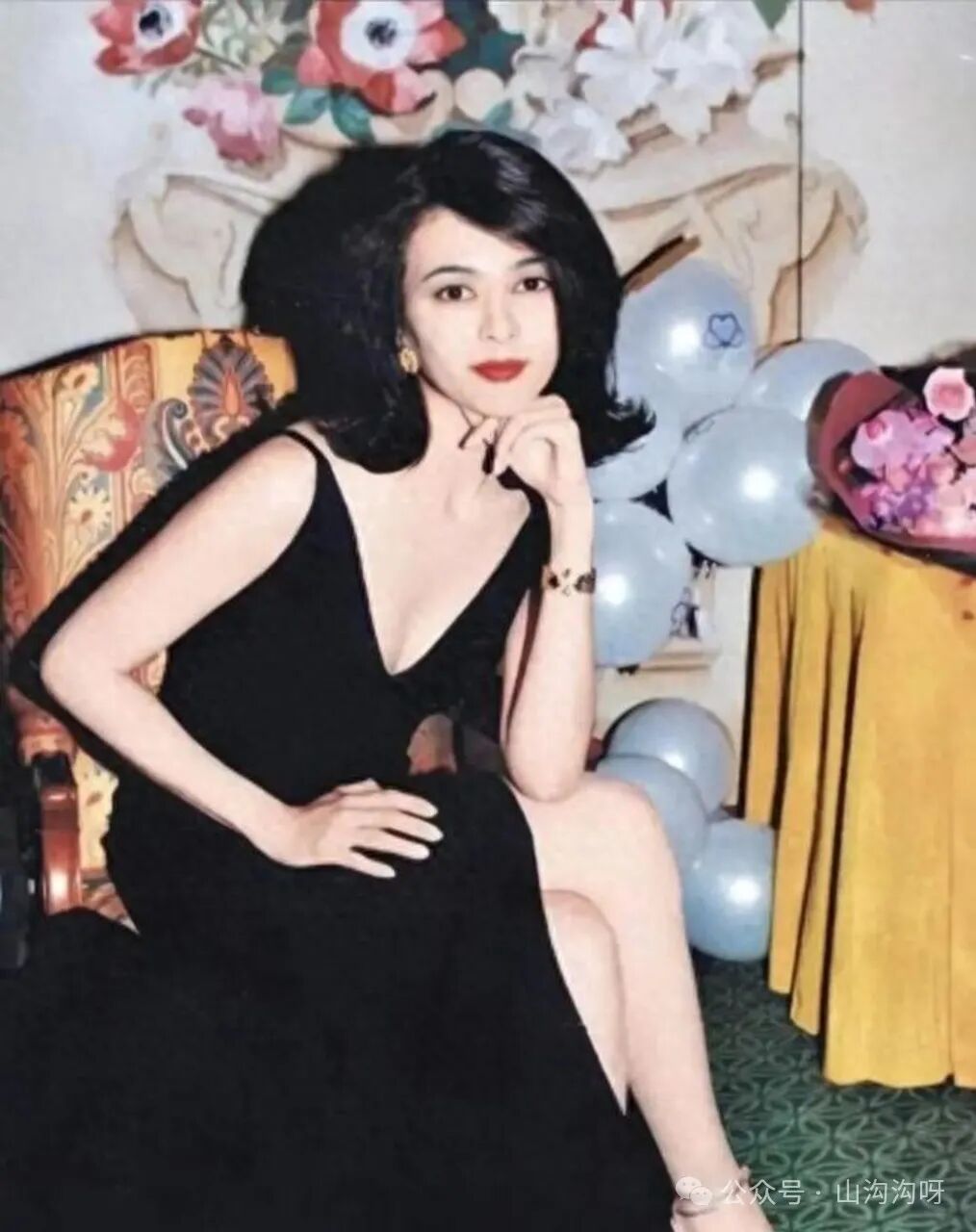 62岁关之琳携小鲜肉游日本，颜值逆天不输鲜肉！这“冻龄”秘诀我可以！