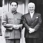 1954年卓别林询问周总理：能送我一瓶茅台吗？总理的回答让人暖心