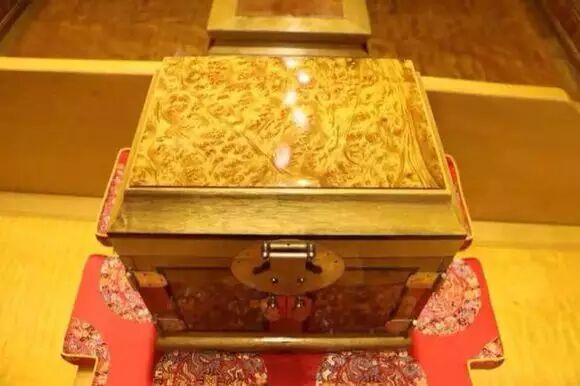 独享皇家尊宠，为何是金丝楠木？