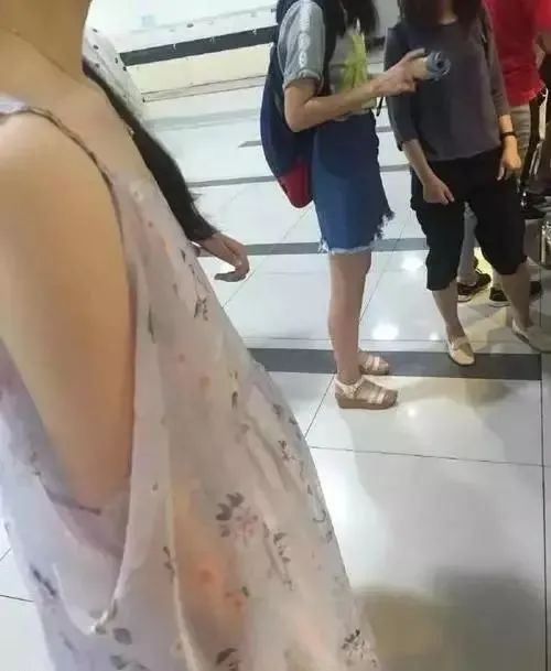 为啥丝袜这么破还穿?-微信头条网 为啥丝袜这么破还穿?