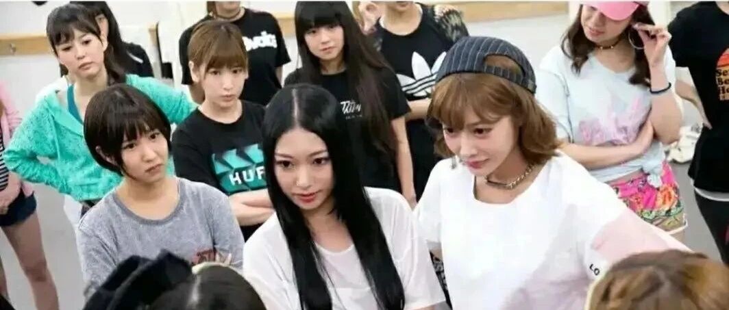 是时候让学姐查寝了