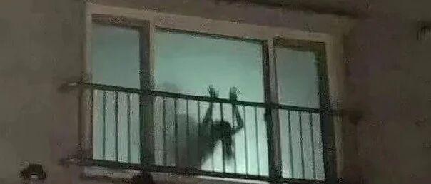 邻居家闹鬼了，好恐怖！