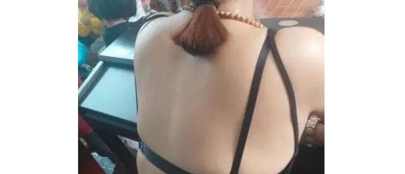 幼师穿成这样是要闹哪样？