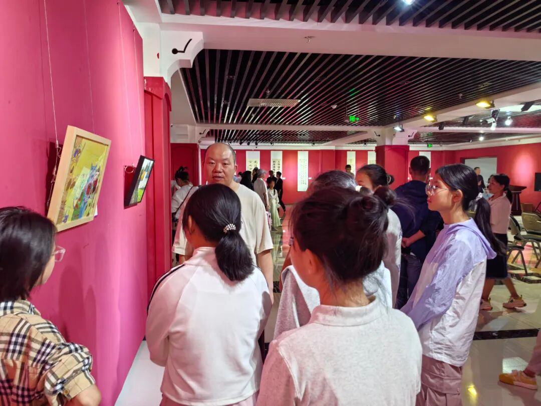 基层艺讯 | “艺韵北疆 翰墨青城”呼和浩特书法季活动展暨第六届青少年美术书法作品展开展 第1张