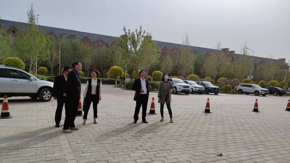 殷切期望 谆谆教诲 师市人社局到基层社保所调研指导
