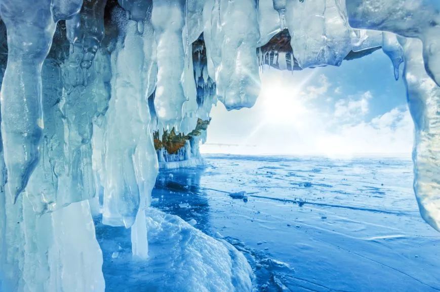 去貝加爾湖，迷醉在冬季夢幻的藍冰世界! 新聞 第14張