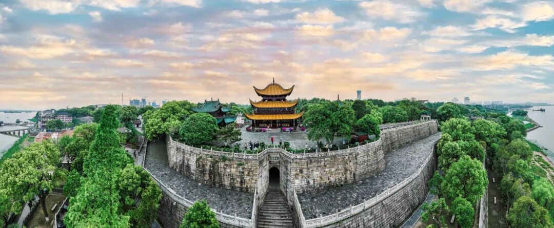 已使用  岳陽樓，圖源于新湖南.jpg