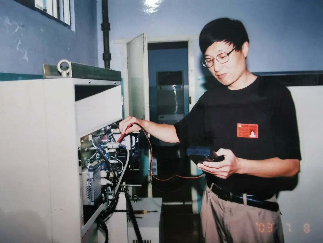 医院购入设备怎么记扎根一线肯吃苦 平凡坚守讲奉献——记南阳市第一人民医院原医学装备科科长张宏_https://www.jmylbn.com_新闻资讯_第2张