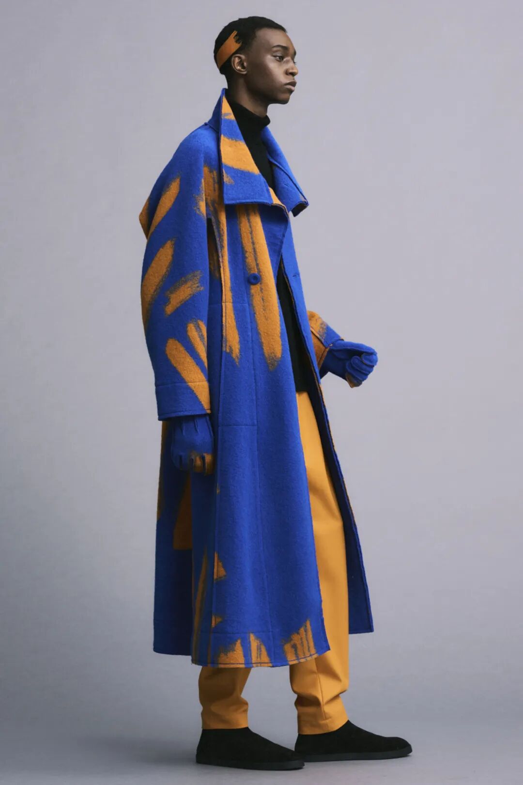 一场关于服装与人的行为艺术