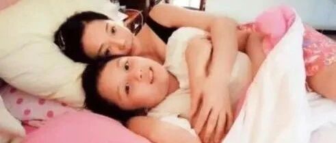 女明星和儿子“裸睡”15年，12岁才断奶，没有界限感的亲子关系是一场灾难