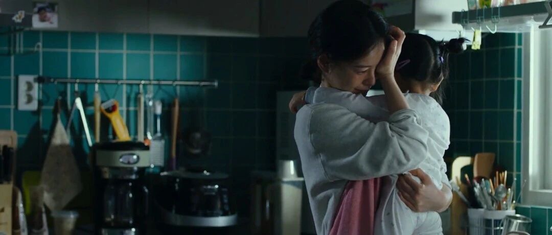 27岁妈妈残忍杀害5个孩子：“后悔成为母亲，但我不敢说出口……”