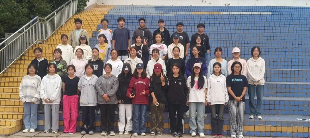 榜样班级说｜凝心聚力学风正，砥砺奋进硕果丰：2024级本科法学（卓越）2班获评校级优良学风先进班集体 第 3 张