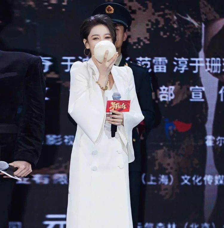 张馨予被疑怀二胎？胖了一圈还全程护肚子，后来澄清因馒头吃太多？