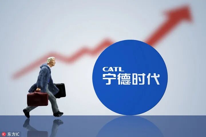 恒大汽車暴漲；蔚來(lái)展車賣光；寧德收購(gòu)加拿大鋰業(yè)；地平線大陸合作；特斯拉對(duì)手即將交付；勞斯萊斯停內(nèi)燃機(jī)的圖7