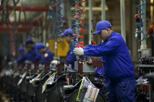 全球股市大跌；領克09開啟售；大疆車載亮相；廣東入圍燃料電池示范城市群；特斯拉交期推遲的圖8