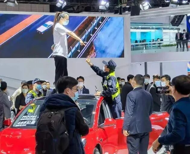 李斌再談造車門檻；何小鵬回應(yīng)和曾毓群爭吵；上海新能源滲透率將達70%；雷軍爆小米造車動態(tài)的圖5