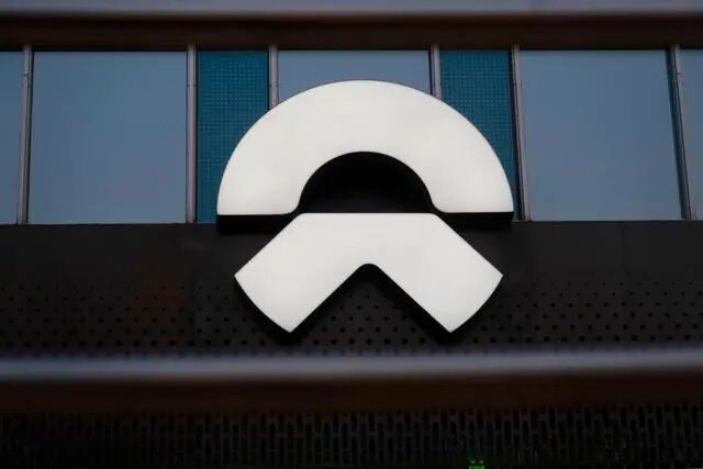 【4月26日】大众战略竞争对手曝光；4月厂商集体溃败；蔚来部分复工；国内首款自驾芯片出炉；零跑发布CTC技术；比亚迪海豹曝光的图3