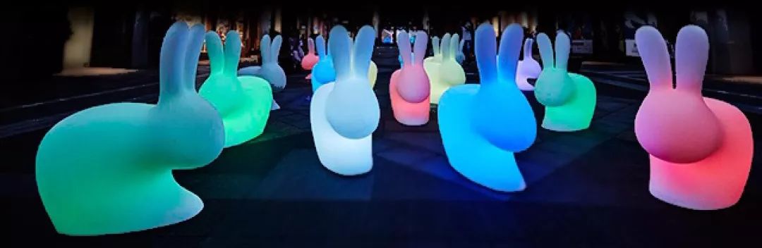 意大利网红'月光'奇宝兔'艺术展,十一假期登陆台儿庄古城【卡通嘉年华】 意大利网红'月光'奇宝兔'艺术展,十一假期登陆台儿庄古城【卡通嘉年华】