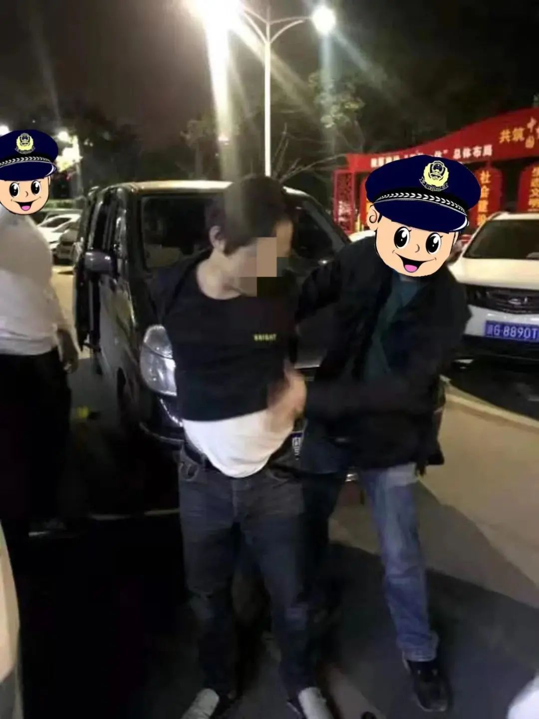 對毒品來源之一江西籍周某進行抓捕,當晚8時許,再次出擊抓捕吸毒嫌疑