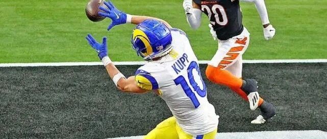 洛杉矶公羊逆转夺冠真大腿！外接手卡普获得第56届超级碗MVP