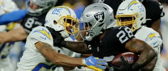 剧本？不存在！突袭者35-32击败闪电 联手钢人进季后赛