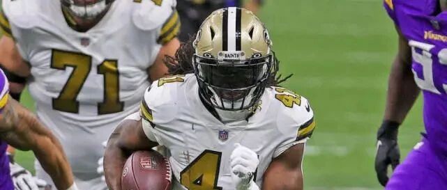 NFL圣诞大战抢风头！卡马拉单场6达阵助圣徒锁定国南冠军