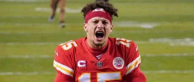 酋长超级明星四分卫马霍姆斯放豪言：想要20胜完美赛季！