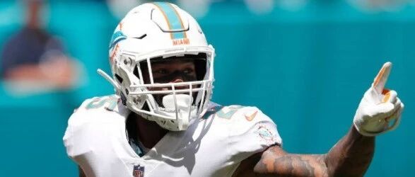 霍华德跟海豚重组合同 单赛季10抄截堪称NFL最强角卫！