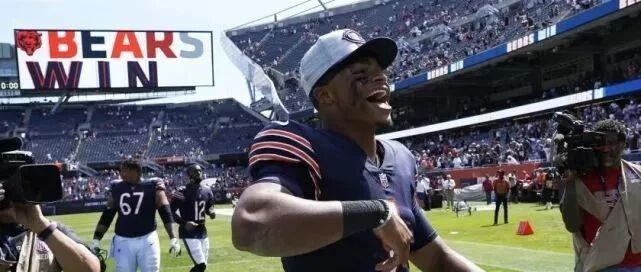 建队蓝图：熊队“四分卫坟墓”的招牌 已被菲尔兹一脚踢开